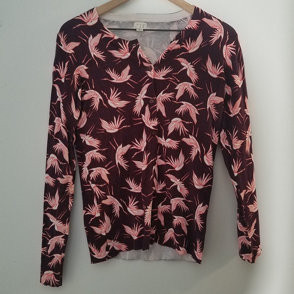 Maybe birds? Sweater - Picture 2 of 4